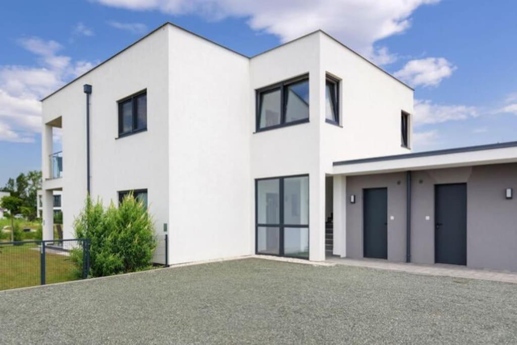 Luxus Appartement Am Golfplatz Und Therme Lutzmannsburg Zsira Exteriör bild