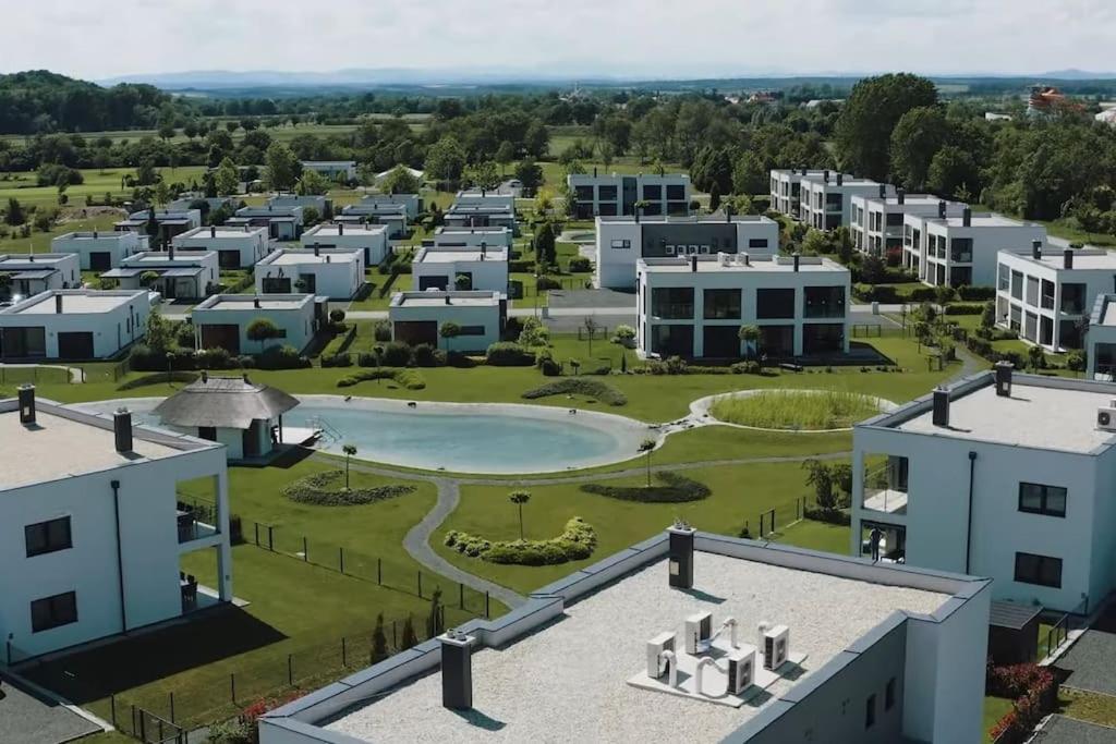 Luxus Appartement Am Golfplatz Und Therme Lutzmannsburg Zsira Exteriör bild