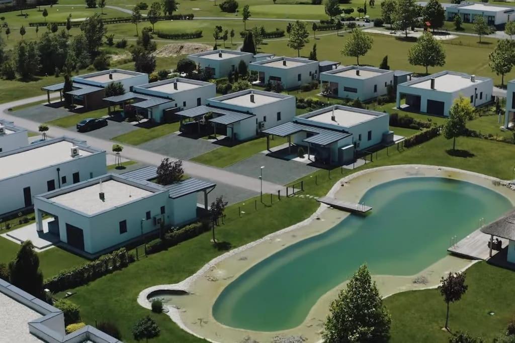 Luxus Appartement Am Golfplatz Und Therme Lutzmannsburg Zsira Exteriör bild