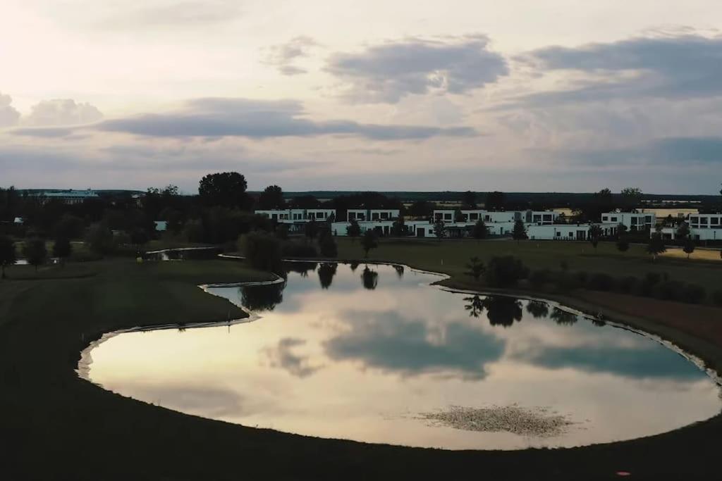 Luxus Appartement Am Golfplatz Und Therme Lutzmannsburg Zsira Exteriör bild
