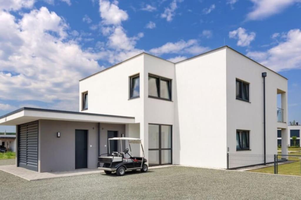 Luxus Appartement Am Golfplatz Und Therme Lutzmannsburg Zsira Exteriör bild